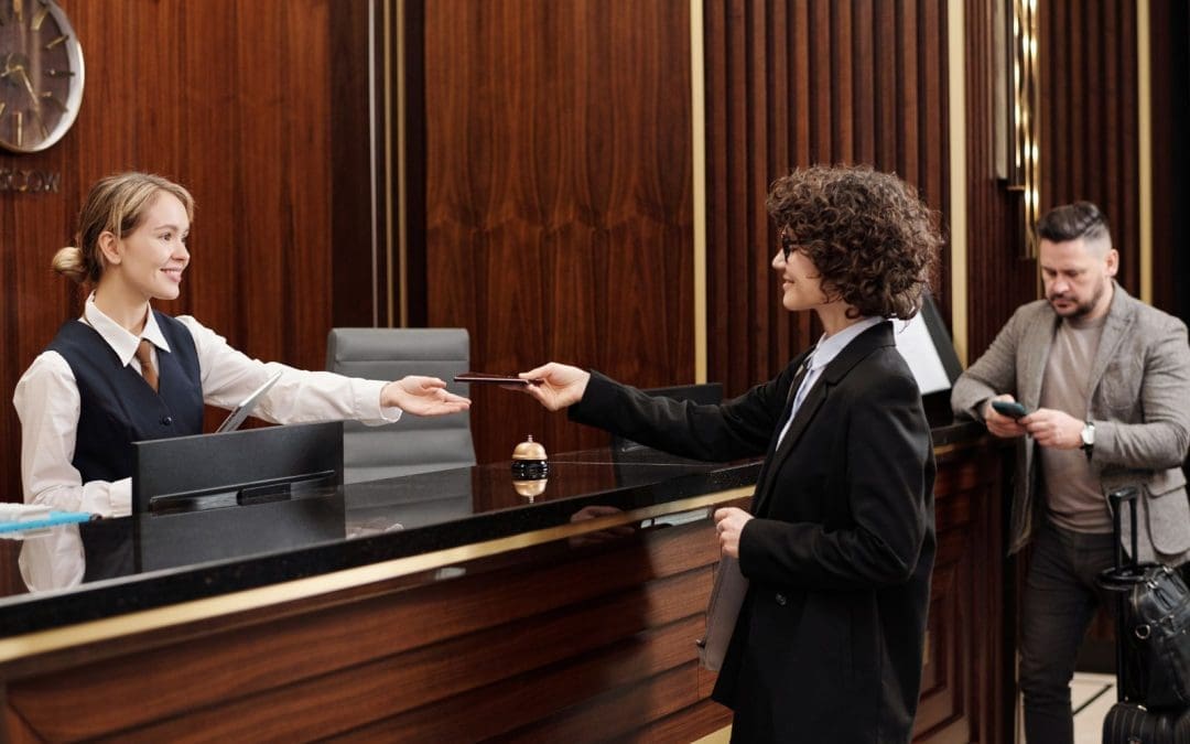 Ley SAC y atención presencial en España: obligaciones legales y requisitos de formación según la Ley 10/2025 